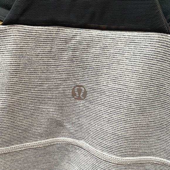 Lululemon Scoop Neck Workout Tank Size 8 - Picture 5 of 5